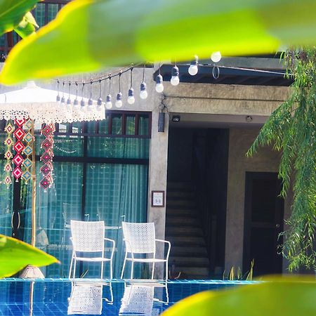 Arun Rawee อรุณ รวี Hotel Csiangmaj Kültér fotó