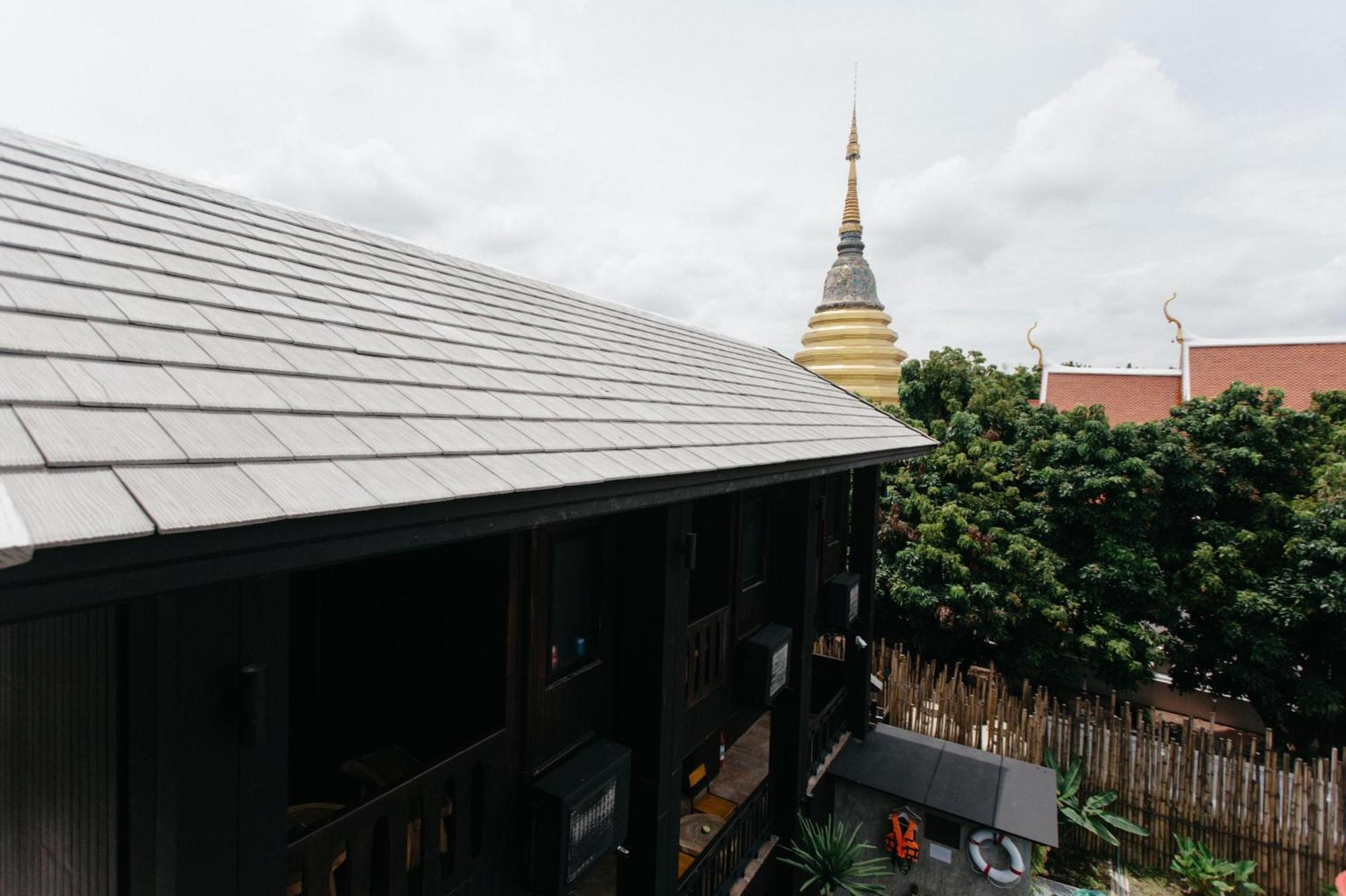 Arun Rawee อรุณ รวี Hotel Csiangmaj Kültér fotó