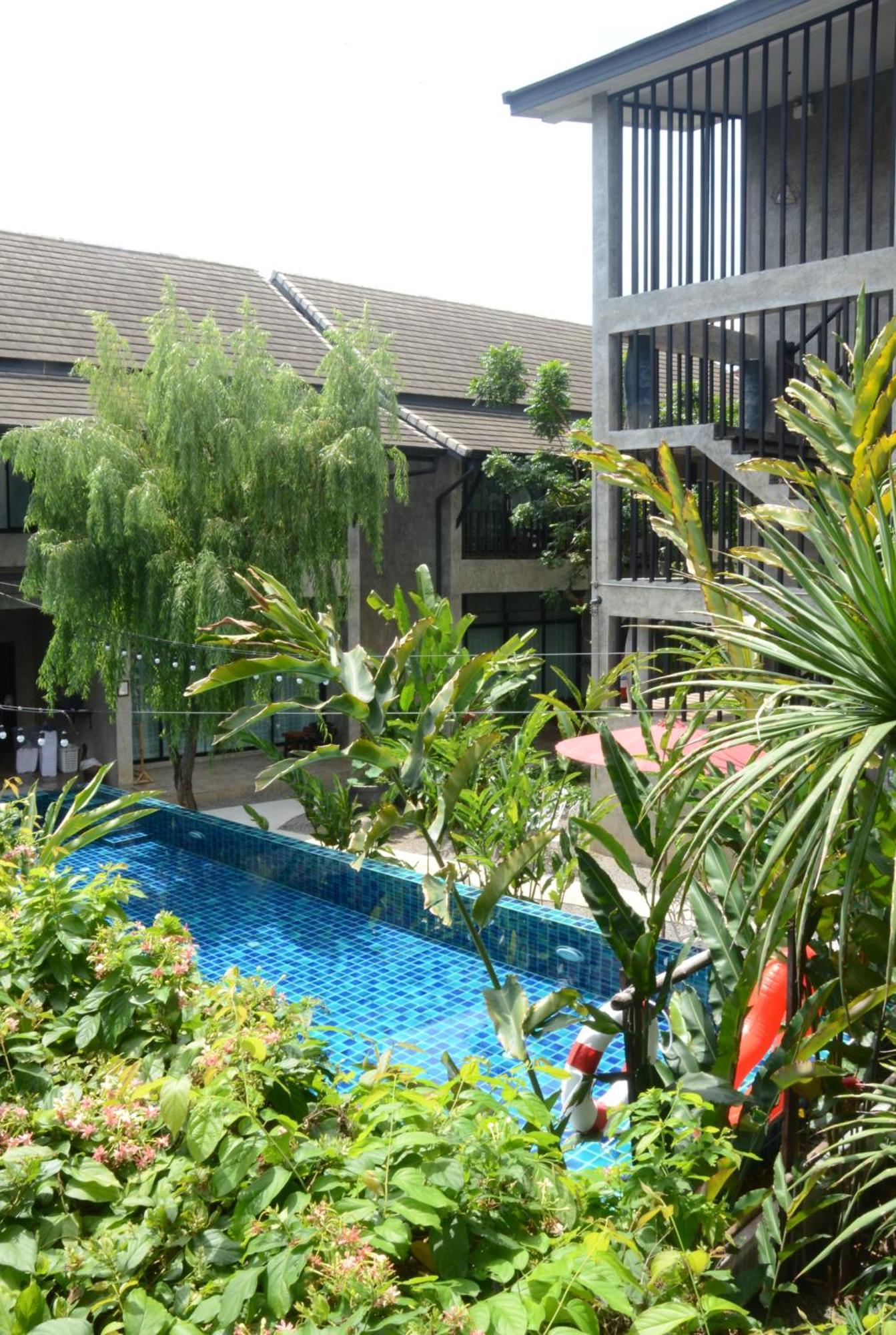 Arun Rawee อรุณ รวี Hotel Csiangmaj Kültér fotó